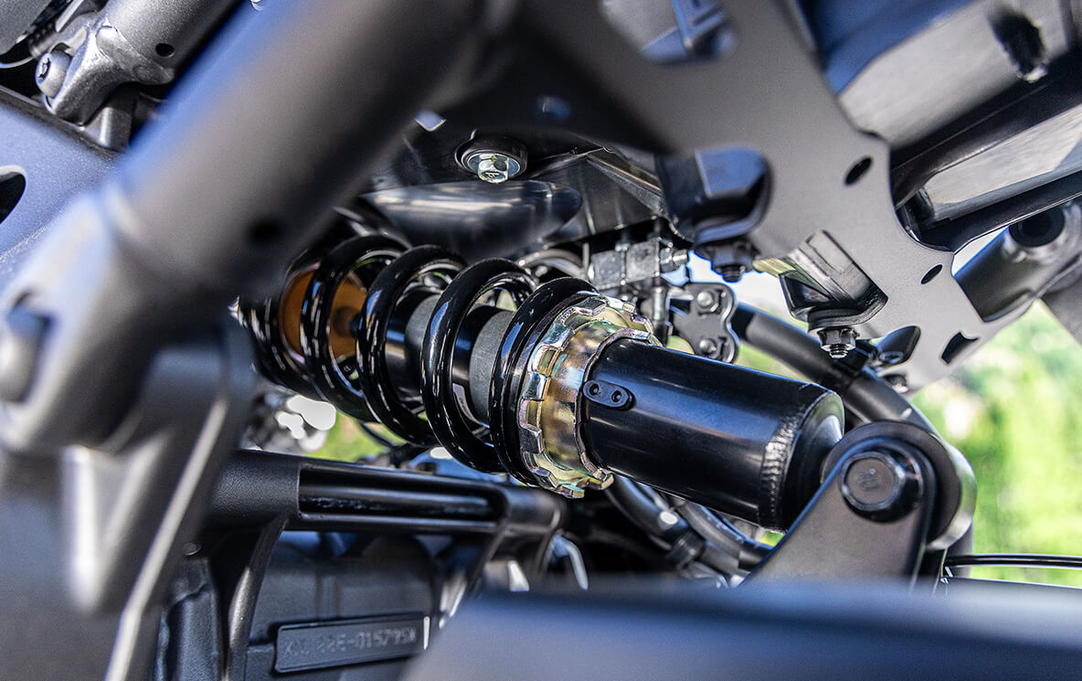 Suspensión semiactiva KYB